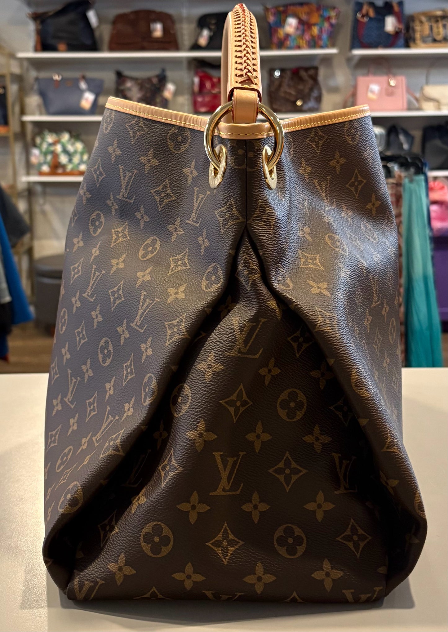 NEW RARE Entrupy Certified Louis Vuitton Artsy MM Monogram Handbag