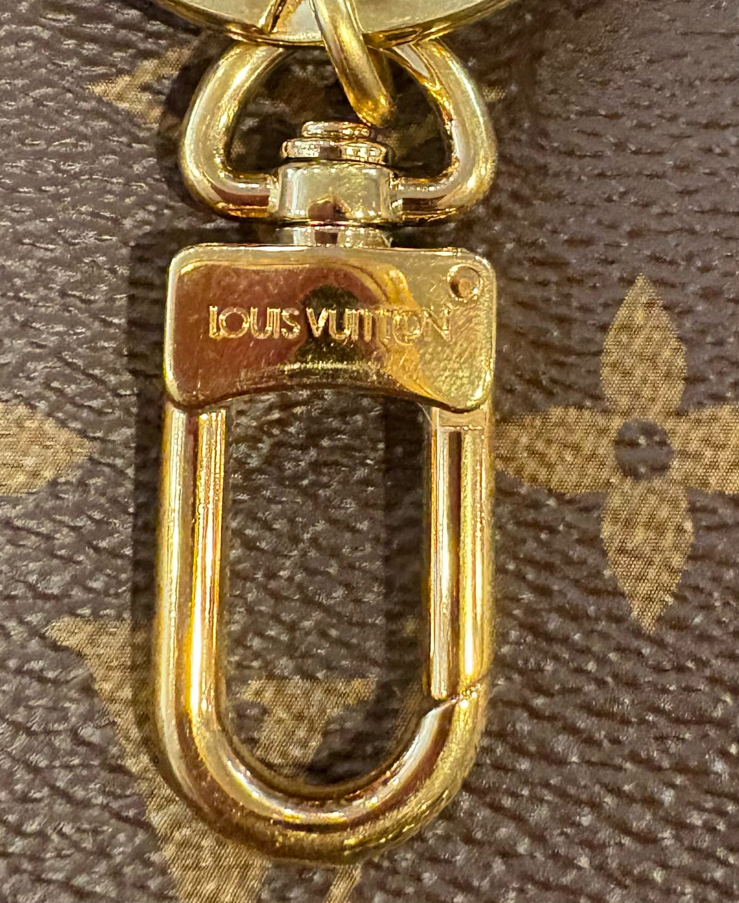 NEW RARE Entrupy Certified Louis Vuitton Artsy MM Monogram Handbag