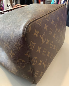 Louis Vuitton NeoNoe Monogram MM Handbag