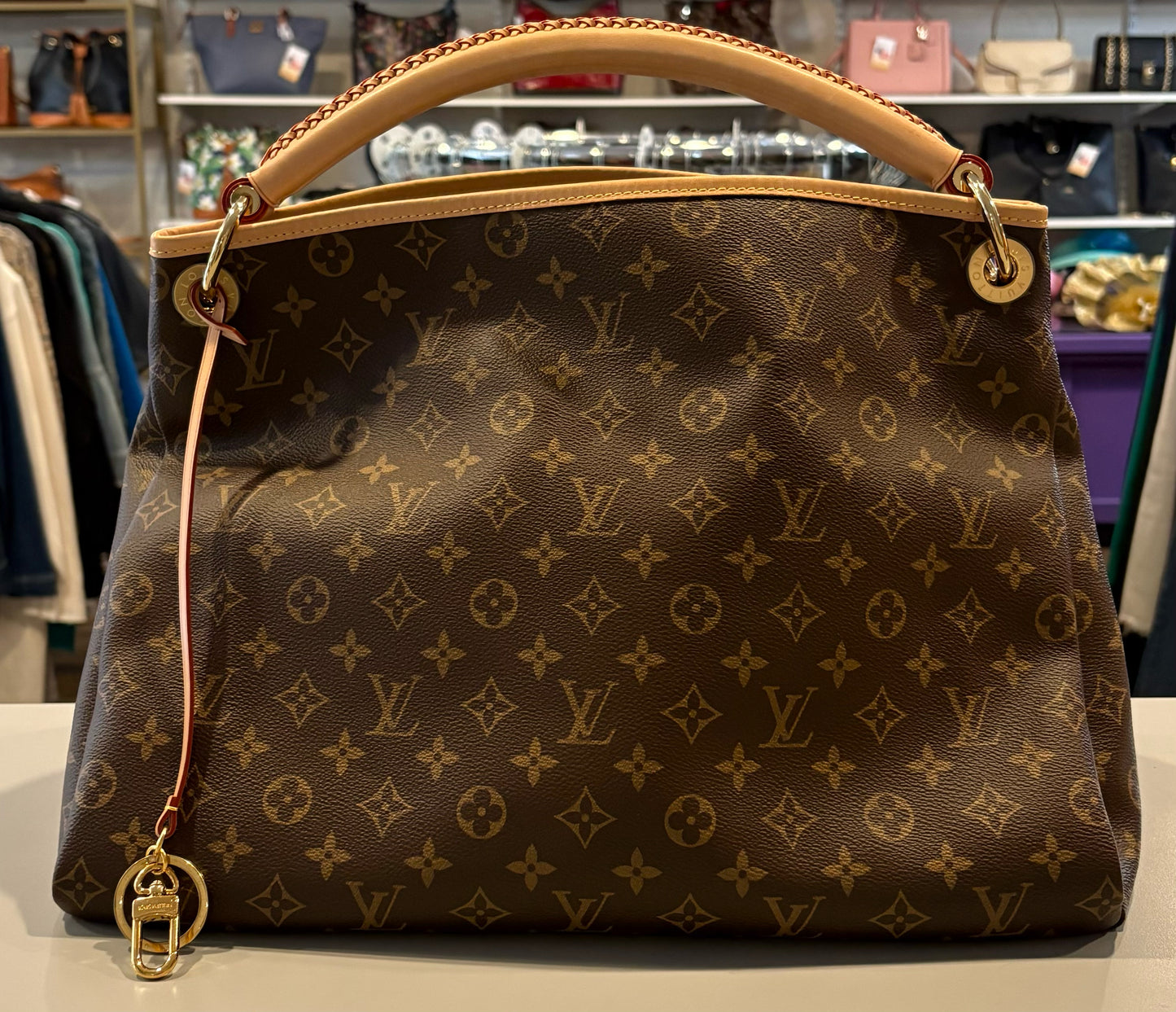 NEW RARE Entrupy Certified Louis Vuitton Artsy MM Monogram Handbag