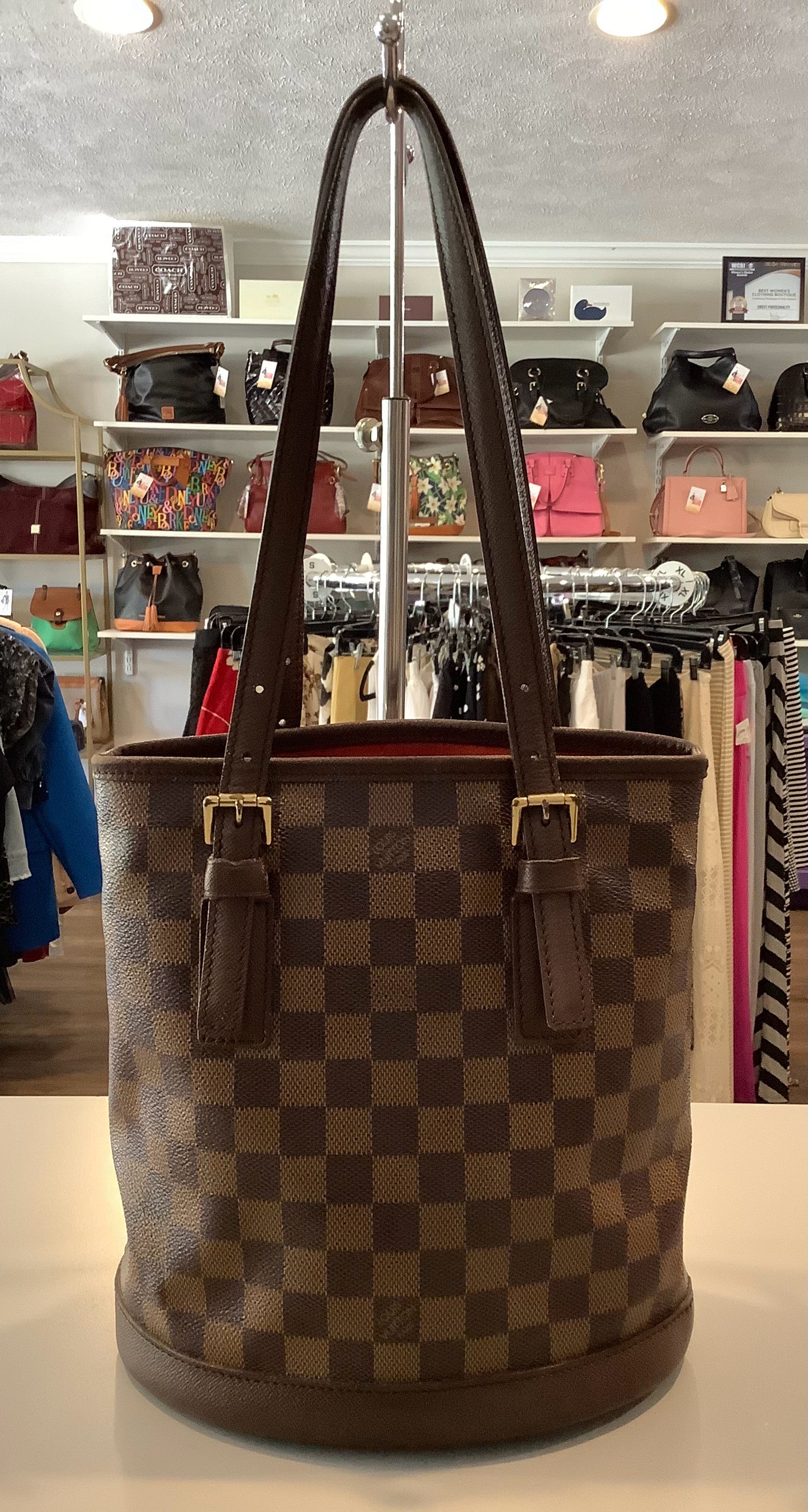 Louis Vuitton Damier Canvas Marais Bucket Bag