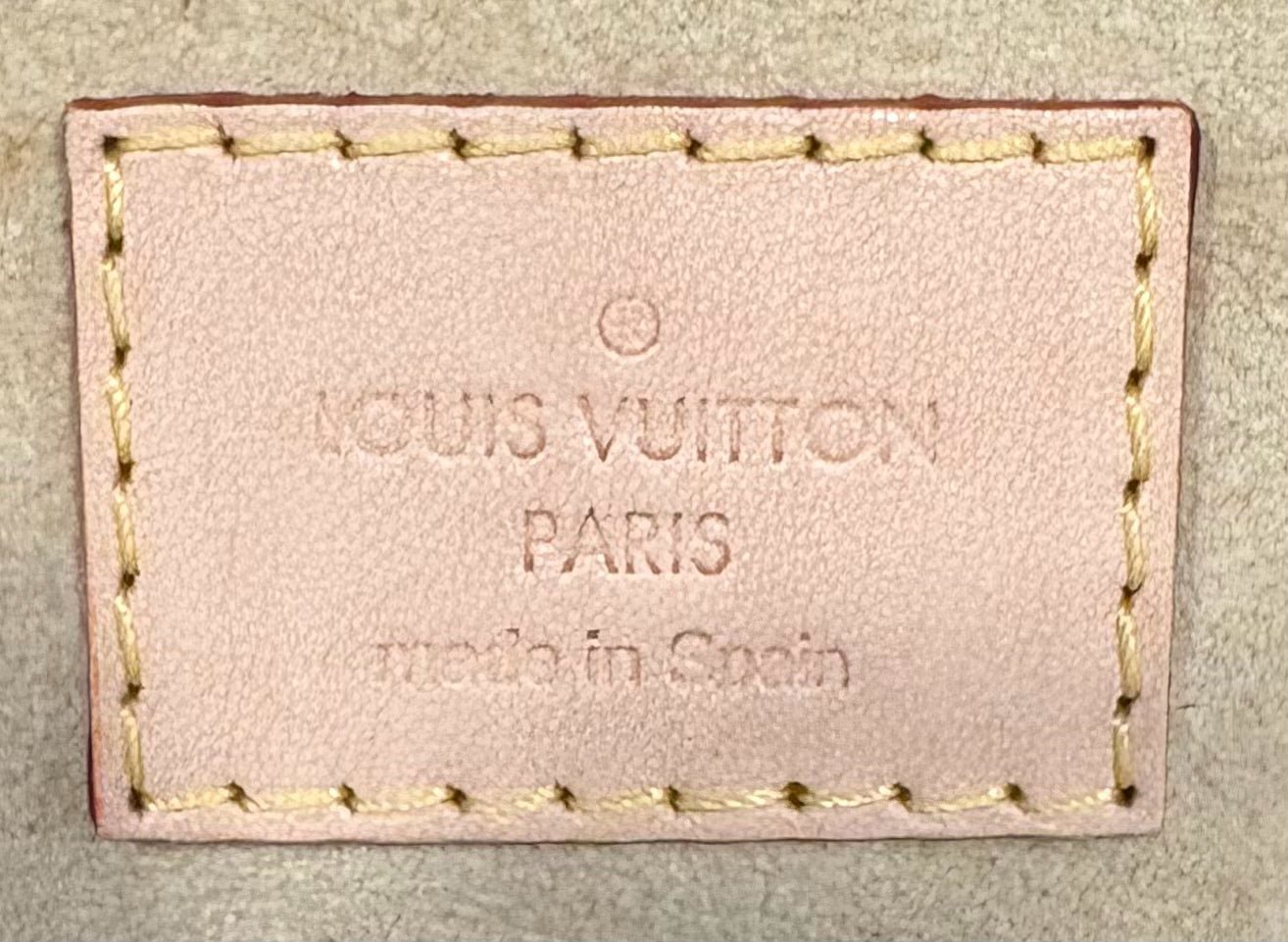 NEW RARE Entrupy Certified Louis Vuitton Artsy MM Monogram Handbag