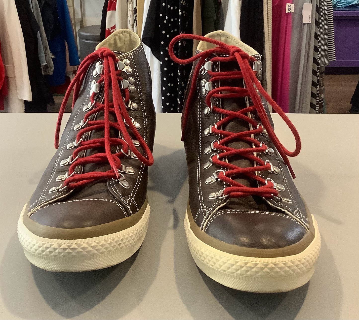 12 Converse All Star Hi Top