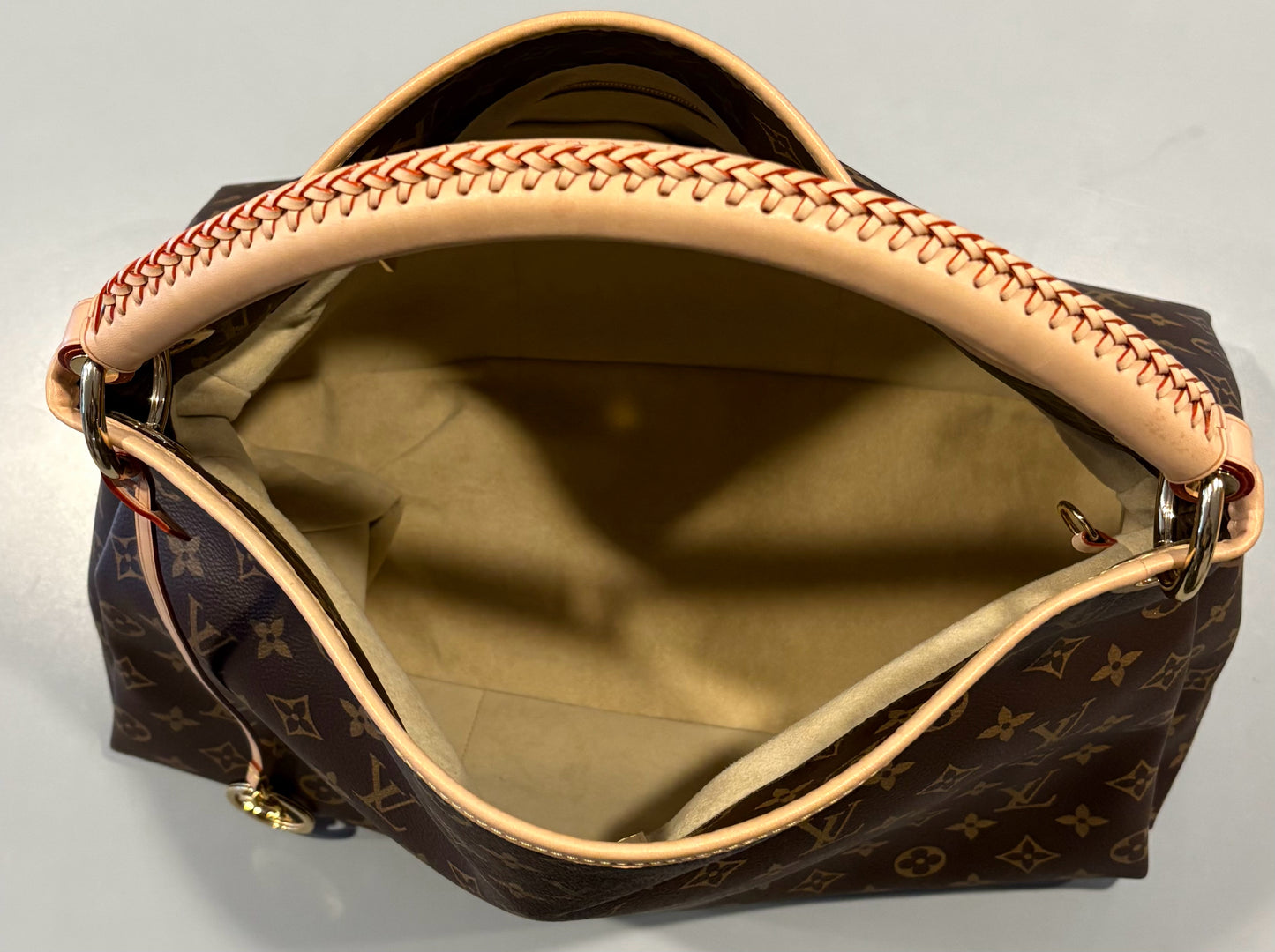 NEW RARE Entrupy Certified Louis Vuitton Artsy MM Monogram Handbag