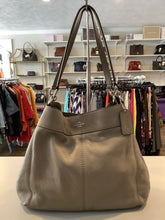 Load image into Gallery viewer, Coach Lexi Shoulder Bag