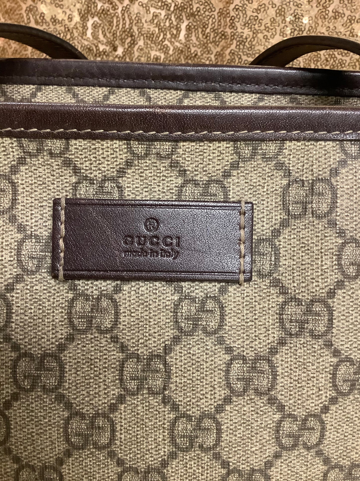 Gucci Signature Tote
