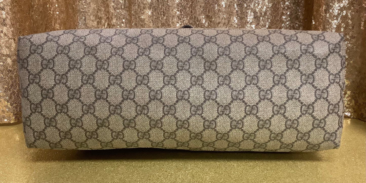 Gucci Signature Tote