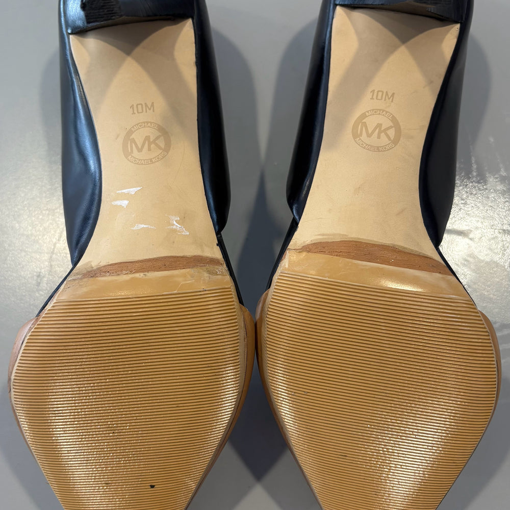 
                      
                        10M Michael Kors Julieta Leather D'Orsay 2-tone Heels
                      
                    