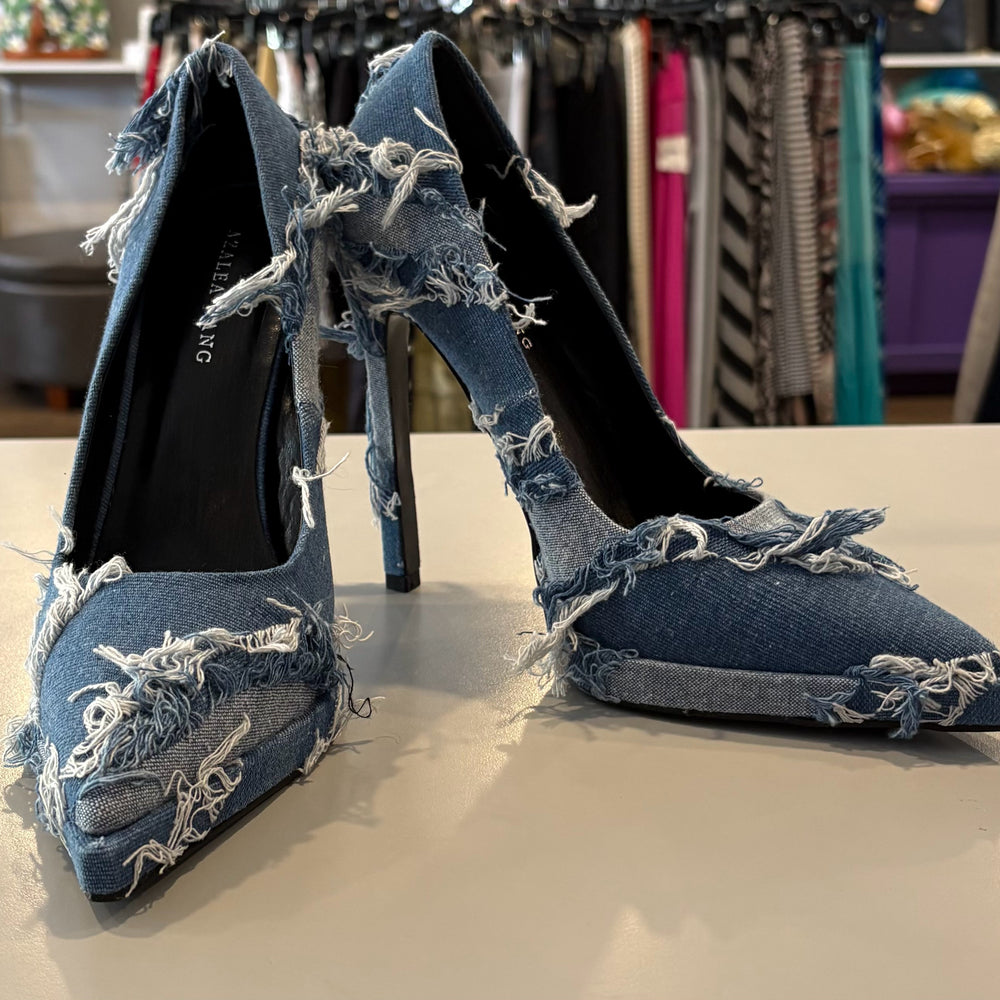 NWOB RARE Azalea Wang Giada Denim Pumps Size: 7.5