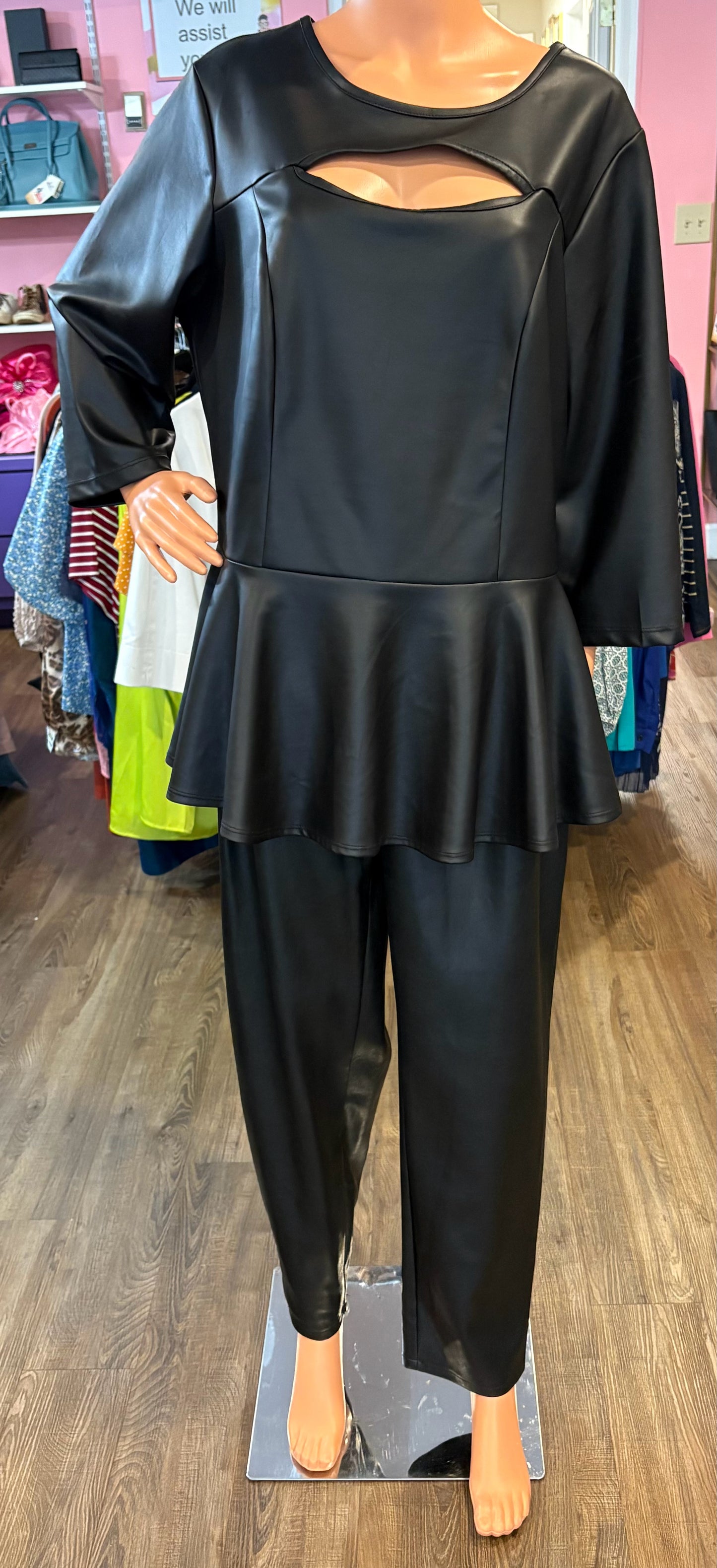 ASHLEY STEWART Faux Leather Black Long Sleeved Top Size:18/20