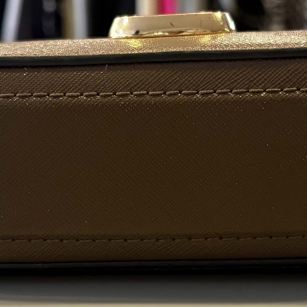 
                      
                        Marc JACOBS The Snapshot Bag in Camel Multicolor
                      
                    