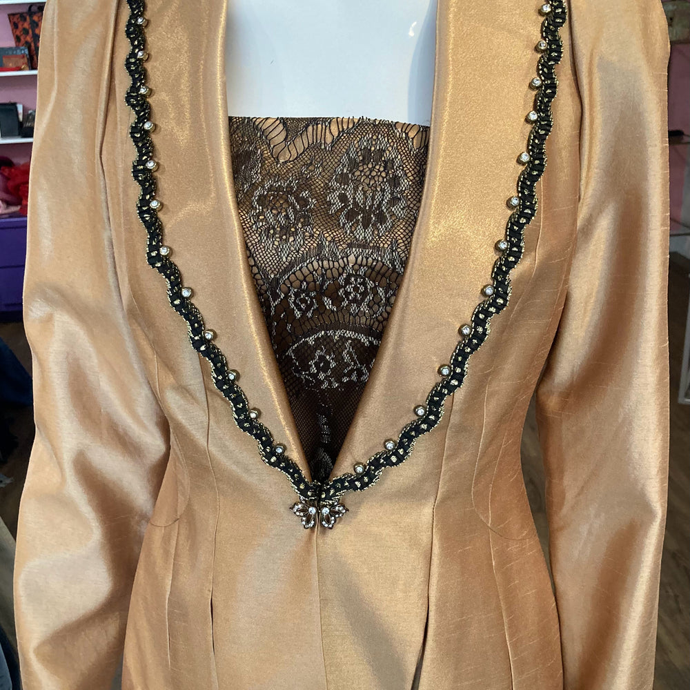 
                      
                        Size 6 Aussie Austin 3 Piece Suit
                      
                    