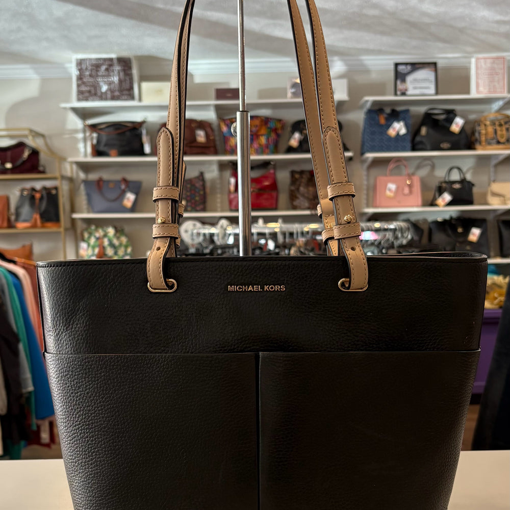 Michael Kors Bedford Black & Beige Medium Top Zip Pocket Tote