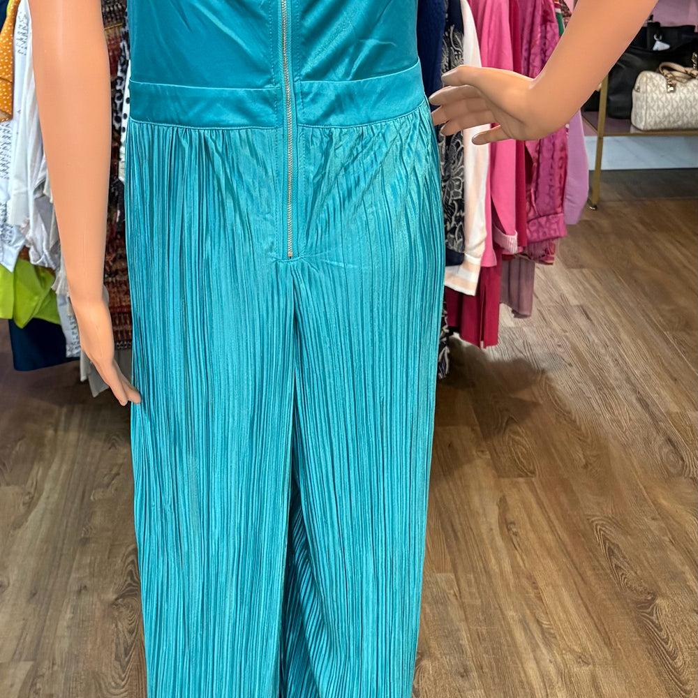 
                      
                        NWT Good Time USA Turquiose Pleated Sleeveless Jumpsuit Size:3XL
                      
                    
