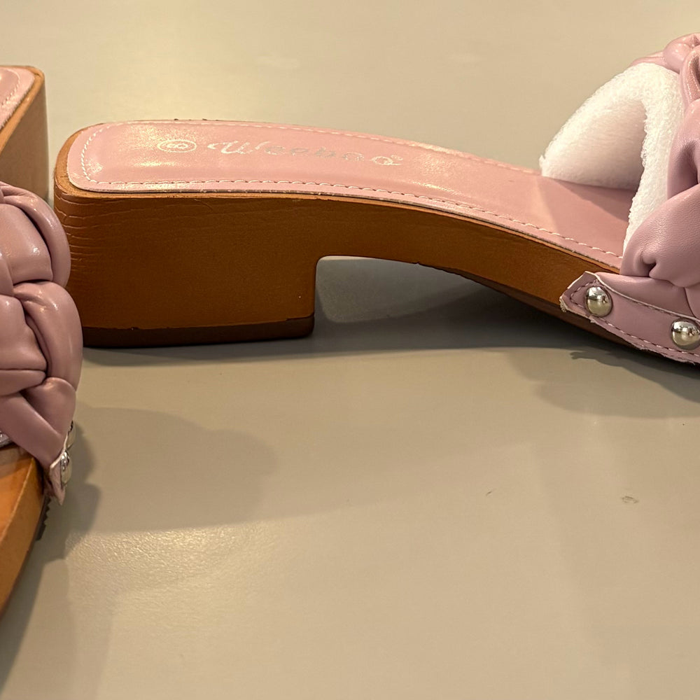 
                      
                        8 Weeboo Sandal Slides
                      
                    