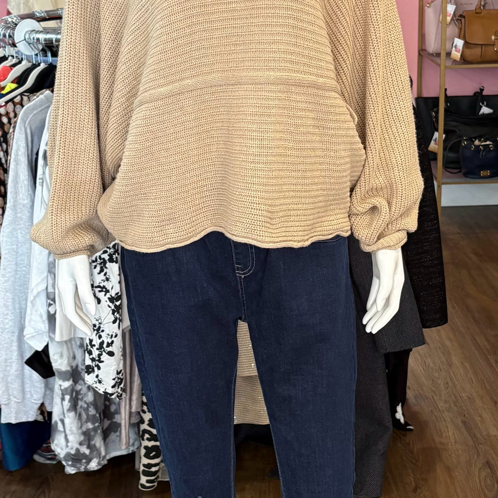 NWOT POL Brown Sweater with Pearl Button Detailing Size: M