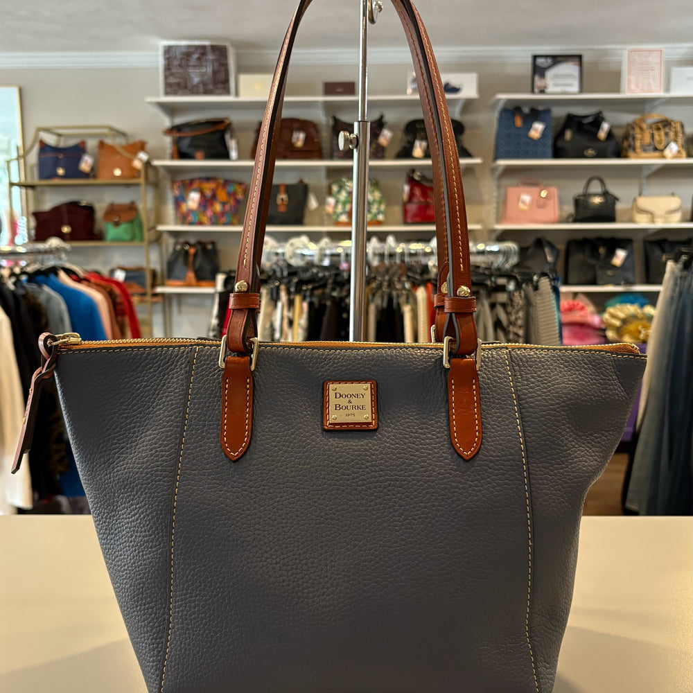 RARE NWT Dooney & Bourke Pebble Grain Maxine Tote in Midnight Blue