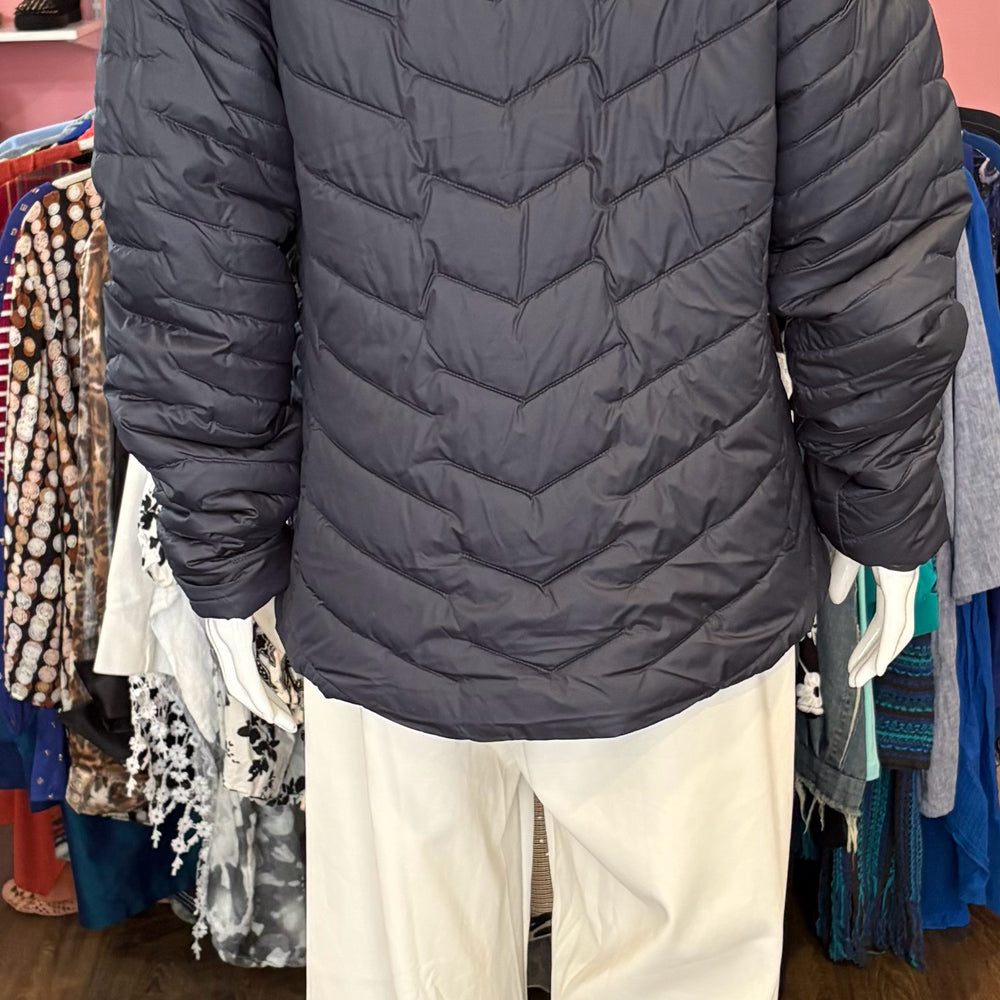 
                      
                        Under Armour Navy Blue Quilted Cold Gear Puffer Coat Size: XL
                      
                    