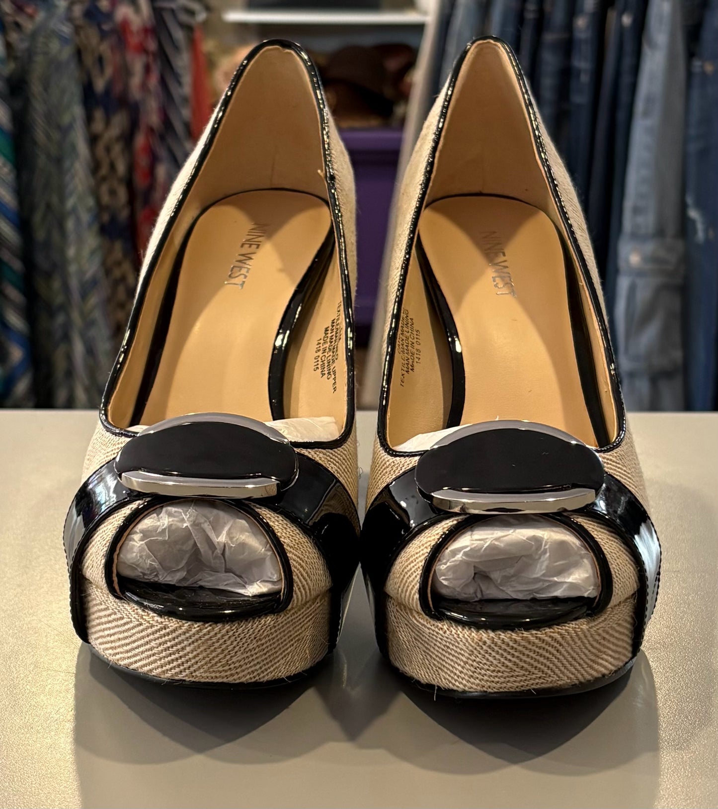 NWOB Nine West Catchmeo Black and Cream Stiletto Heels Size:9M