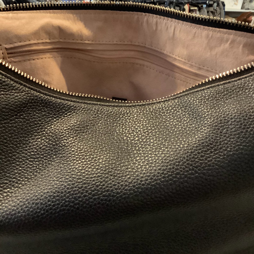 
                      
                        Kate Spade Anyday Medium Black Pebble Leather Shoulder Bag
                      
                    