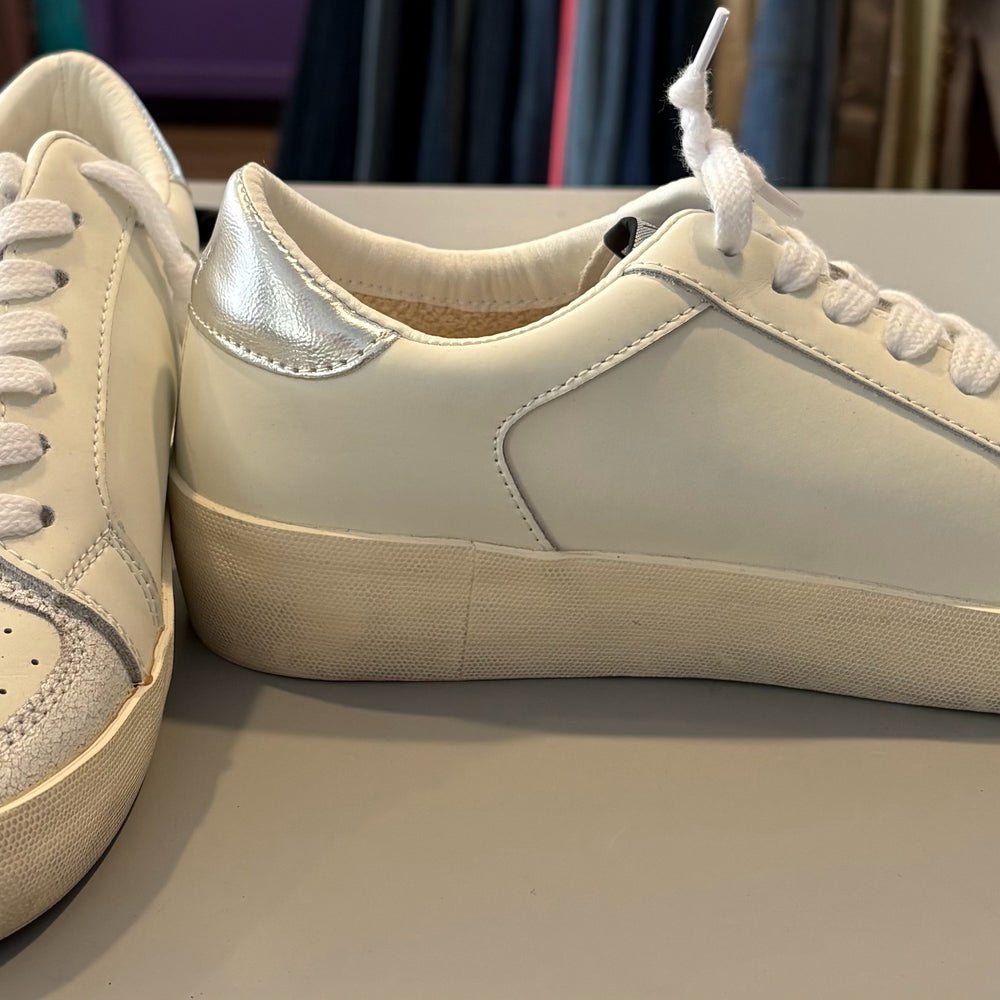 8 Vintage Havana Sneakers