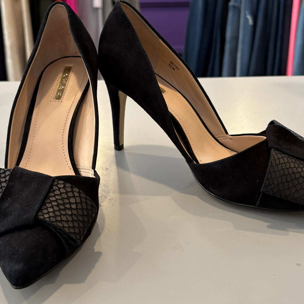 
                      
                        Tahari Betsey Black Suede Heels with Bow Detailing Size:9.5M
                      
                    