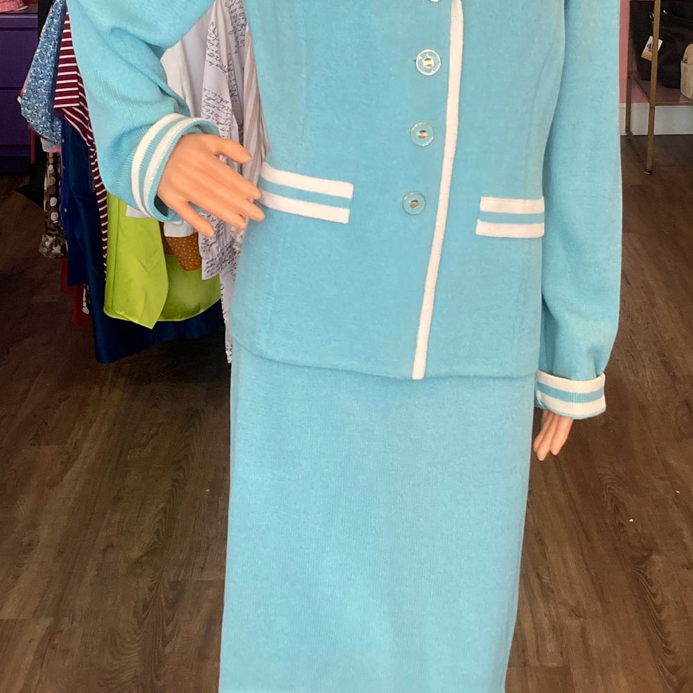 
                      
                        St. John Baby Blue & White 2 Piece Suit Size:12/14
                      
                    