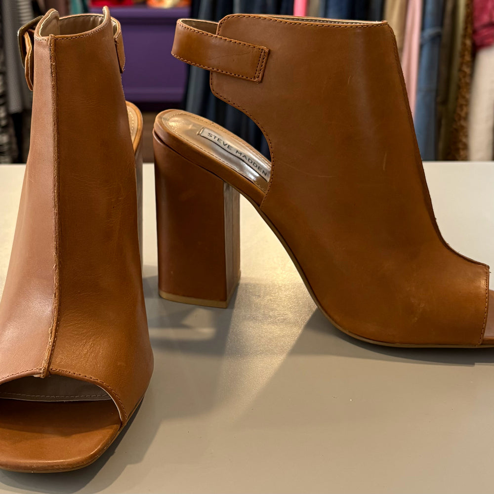 
                      
                        Steve Madden SLINNG Cognac Heels 10M
                      
                    