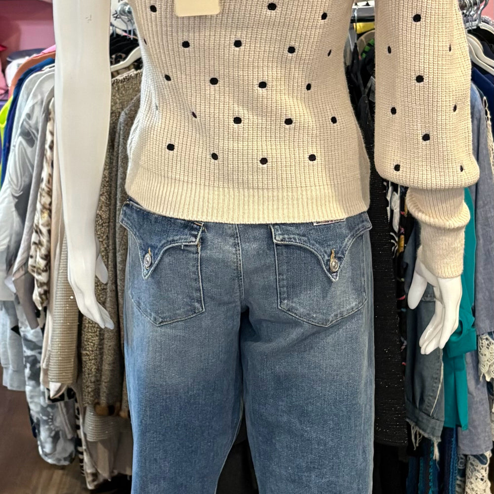 
                      
                        NWT Entro Cream & Black Polka Dot One Shoulder Sweater Size:L
                      
                    