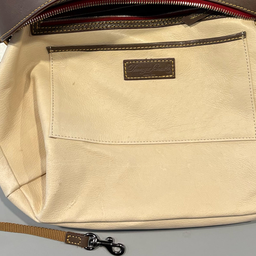 
                      
                        Dooney and Bourke Florentine Leather Large Cassidy Hobo in Elephant SN:J17514696
                      
                    