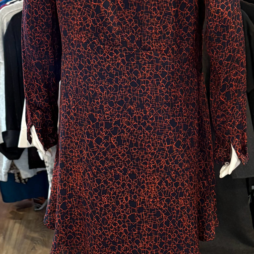 
                      
                        NWT Lilla | P Coral and Navy Geometric Design Dress Size: L
                      
                    