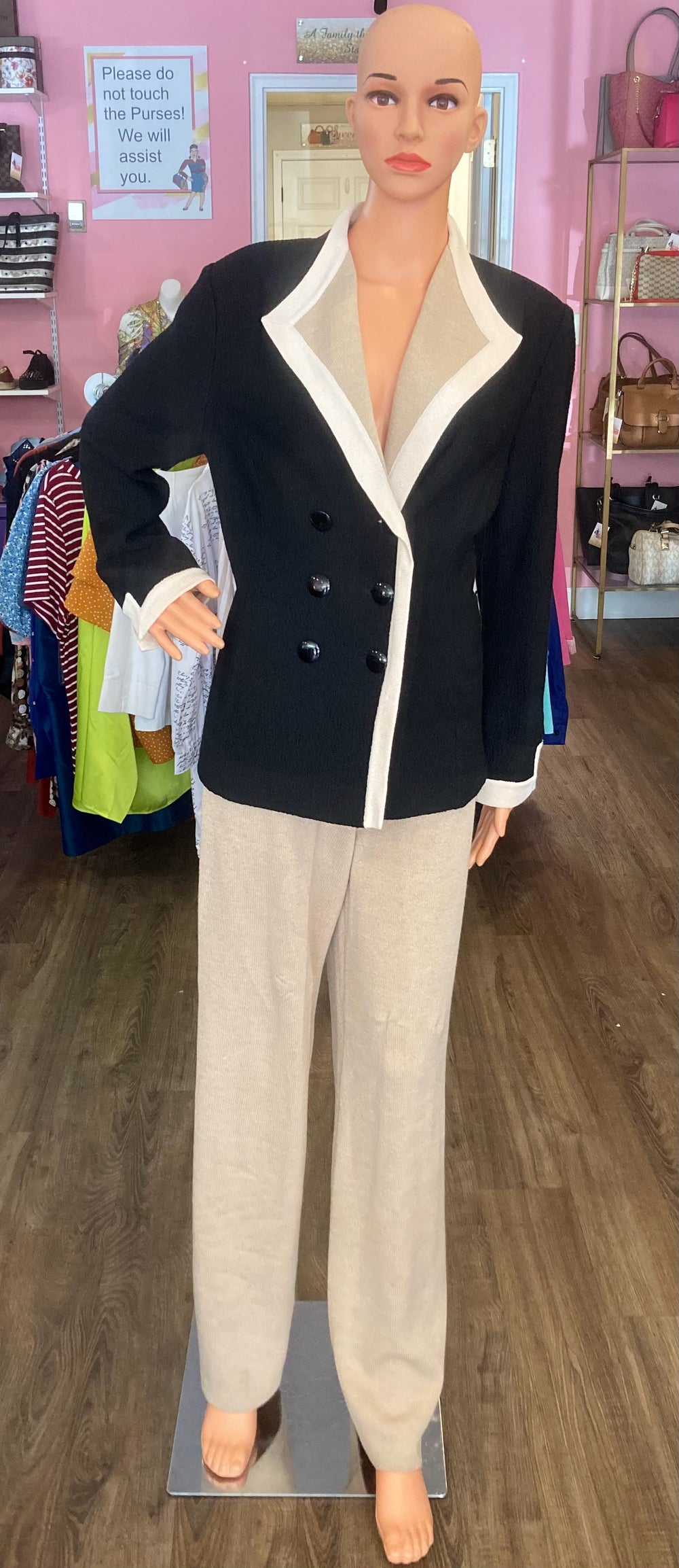 St. John Beige & Black Color-Blouck 2 Piece Suit Size:6/12