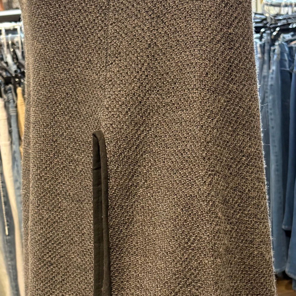 
                      
                        NWOT Ralph Lauren 100% Merino Wool Dark Grey Cape Poncho Sweater
                      
                    