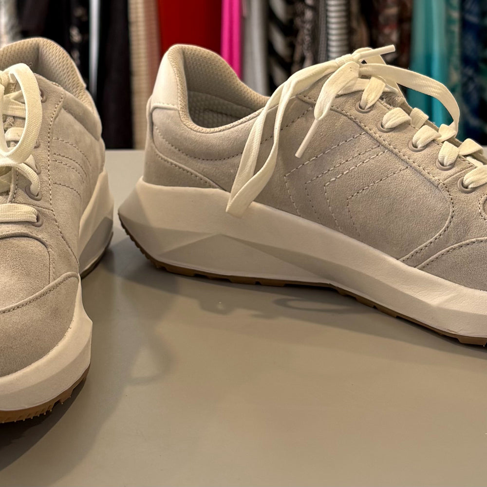 Dr. Scholl's Grey & White Sneakers Size: 9.5M