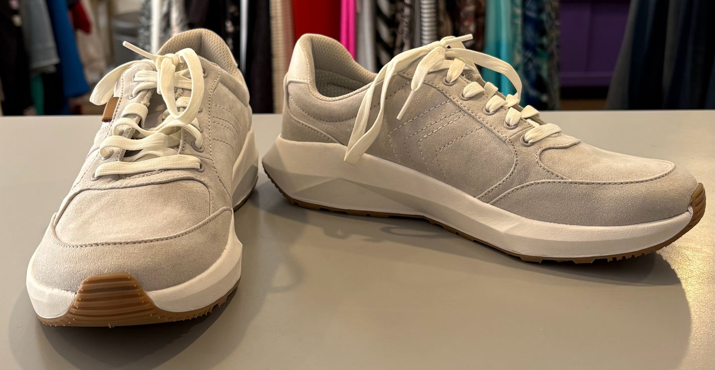 Dr. Scholl's Grey & White Sneakers Size: 9.5M