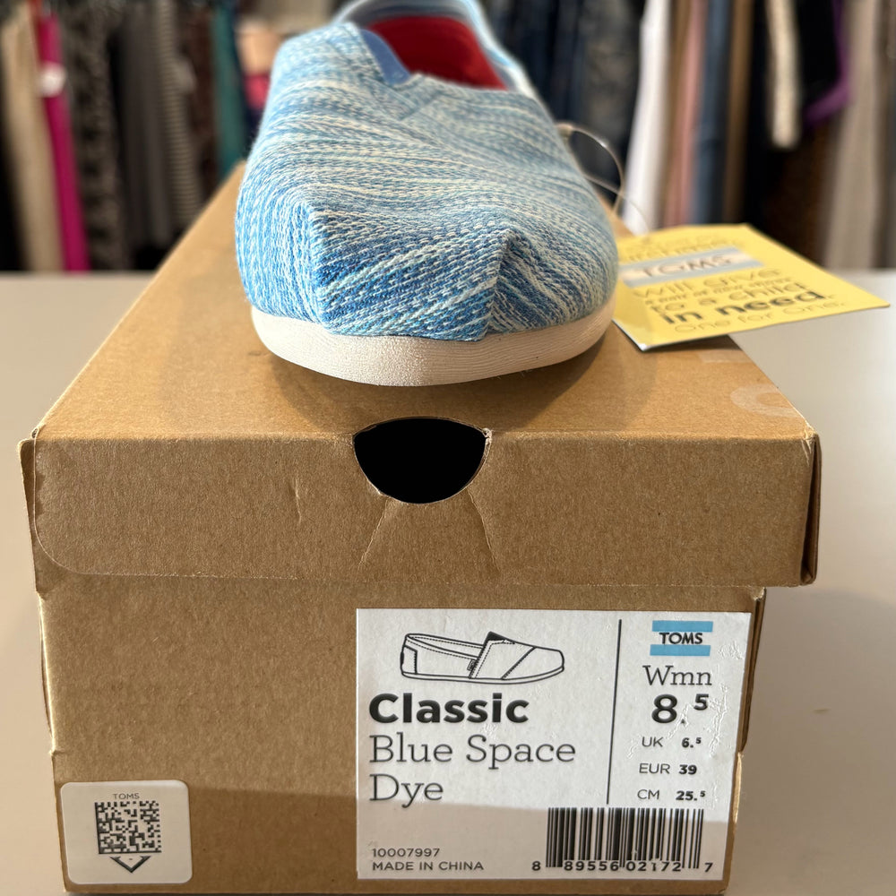 8.5W Toms Slip-On Shoes