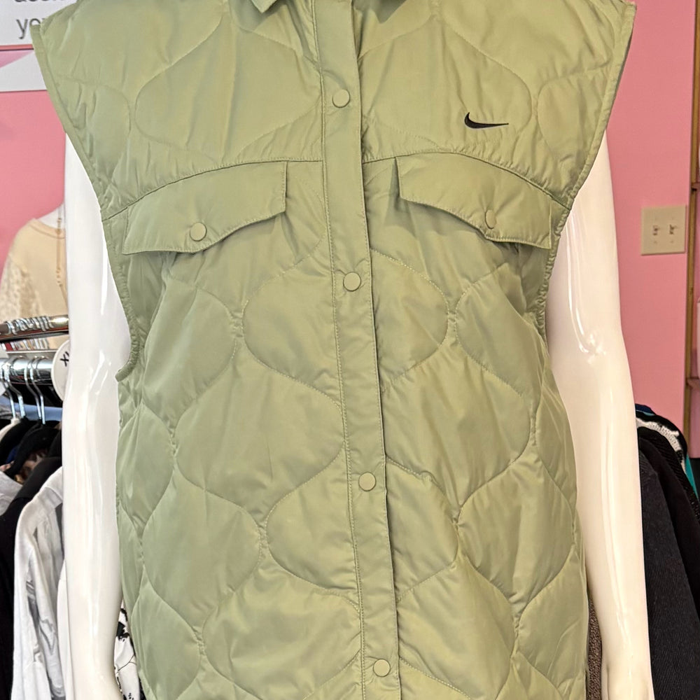 NWT Nike 2 Piece Oversized Fit Olive Green Puffer Set Size: M/L