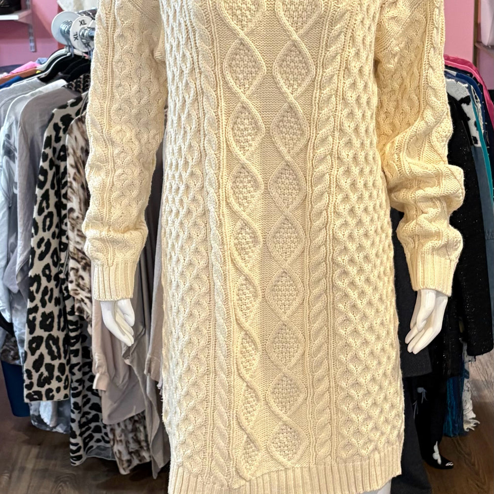 NWOT Stellah Ivory Chunky Turtleneck Sweater Dress Size: M