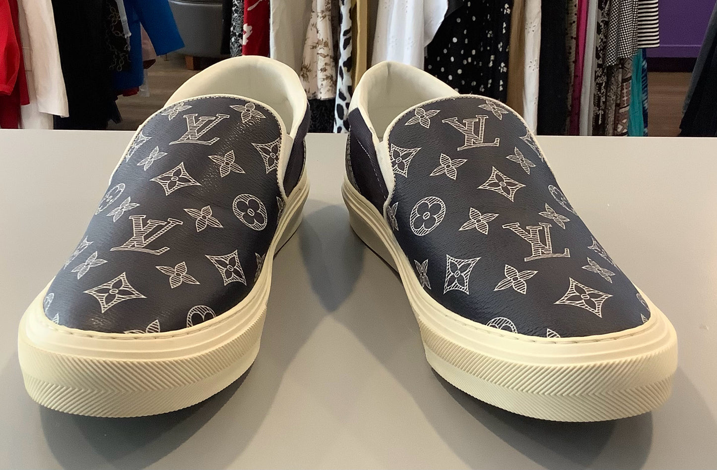 7 Louis Vuitton Navy Savane Monogram Slip On  Sneakers