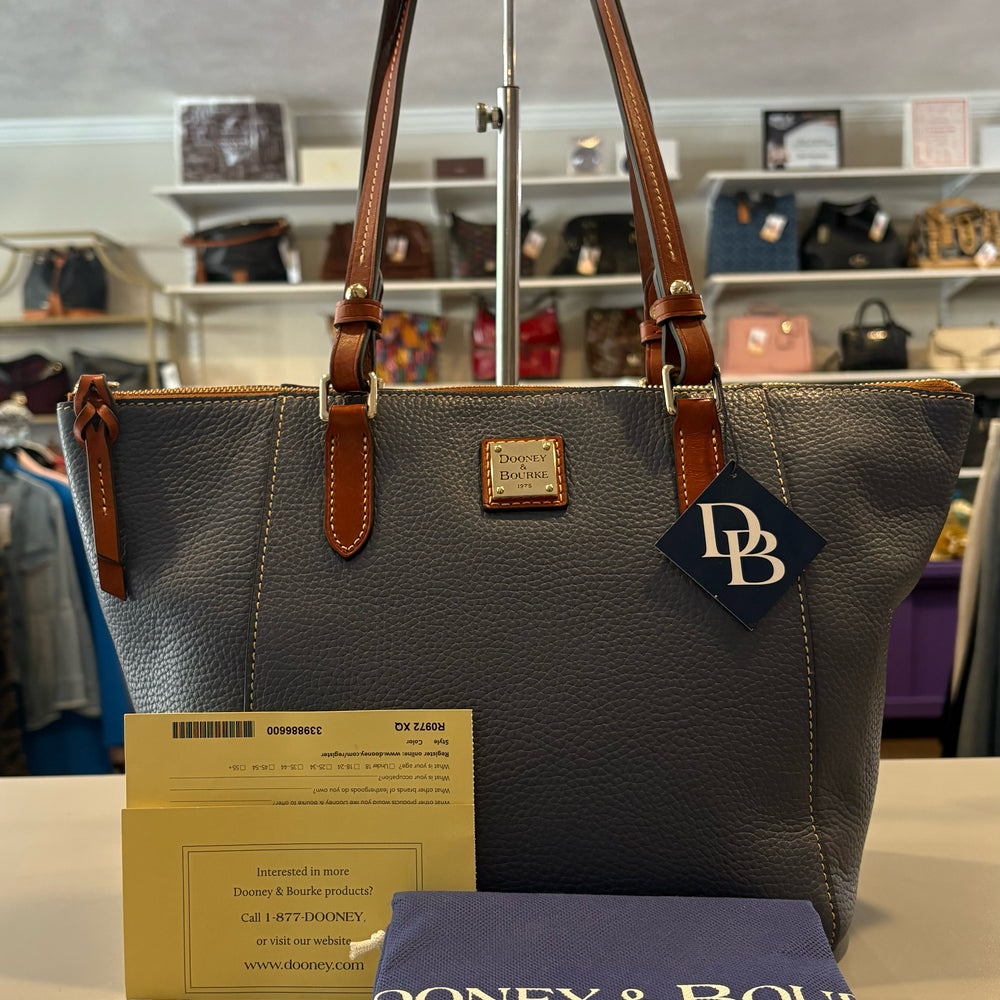 RARE NWT Dooney & Bourke Pebble Grain Maxine Tote in Midnight Blue