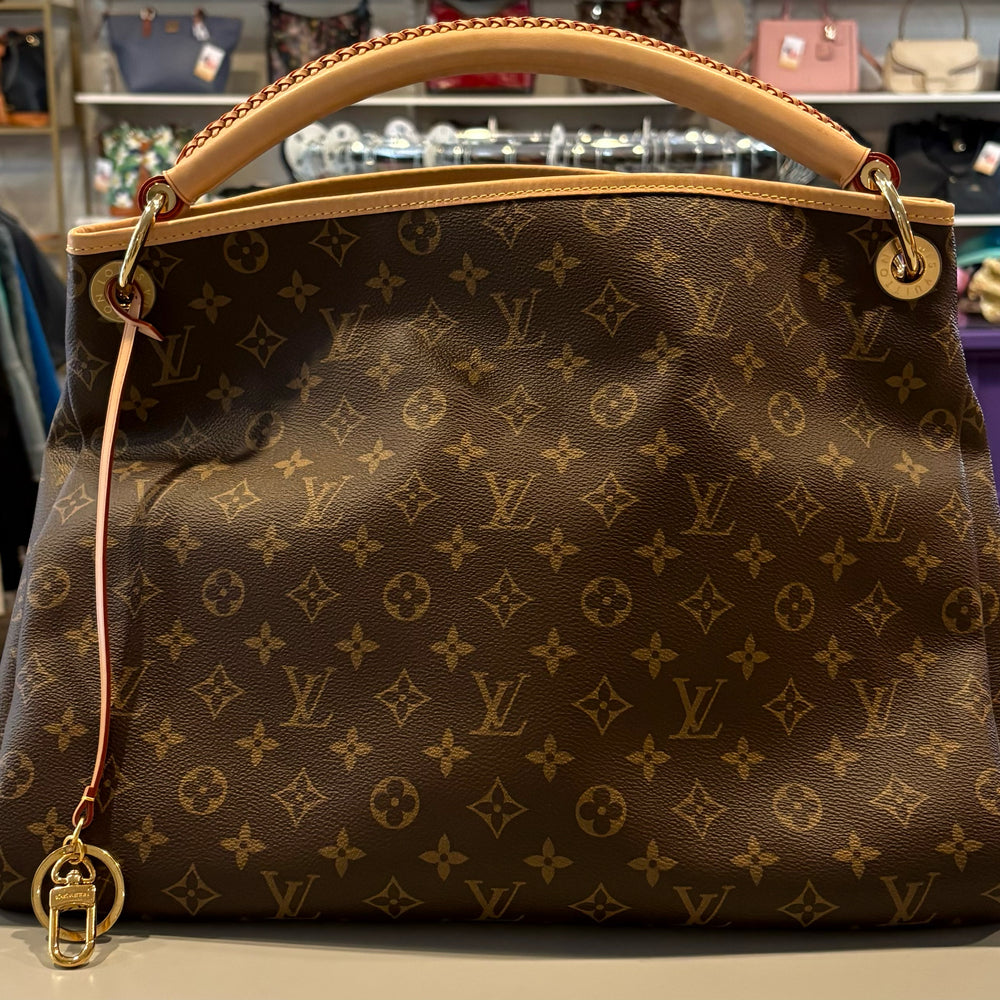 
                      
                        NEW RARE Entrupy Certified Louis Vuitton Artsy MM Monogram Handbag
                      
                    