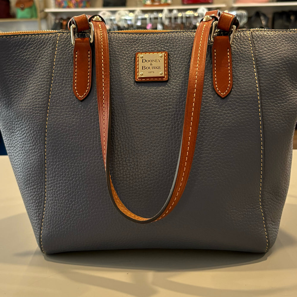 
                      
                        RARE NWT Dooney & Bourke Pebble Grain Maxine Tote in Midnight Blue
                      
                    