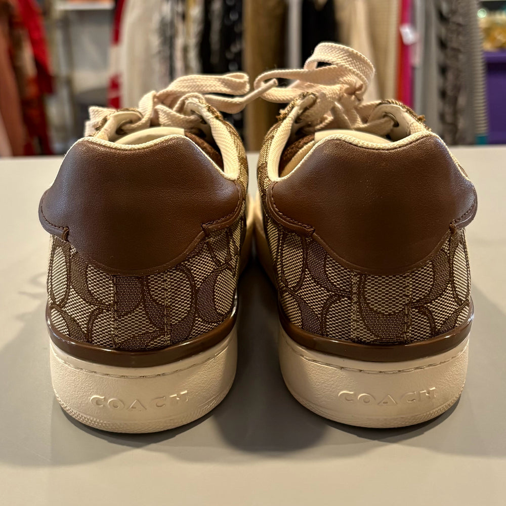 
                      
                        NWB RARE Coach Clip Signature Jacquard Lowtop Sneakers in Khaki & Saddle Sz:9B
                      
                    