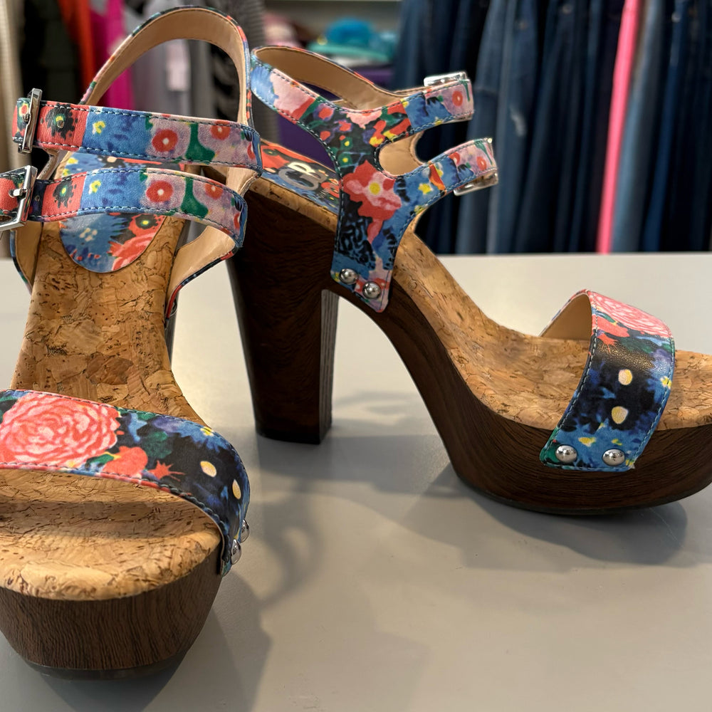 Gianni Bini Gabbyie Platform Heels Size:8M