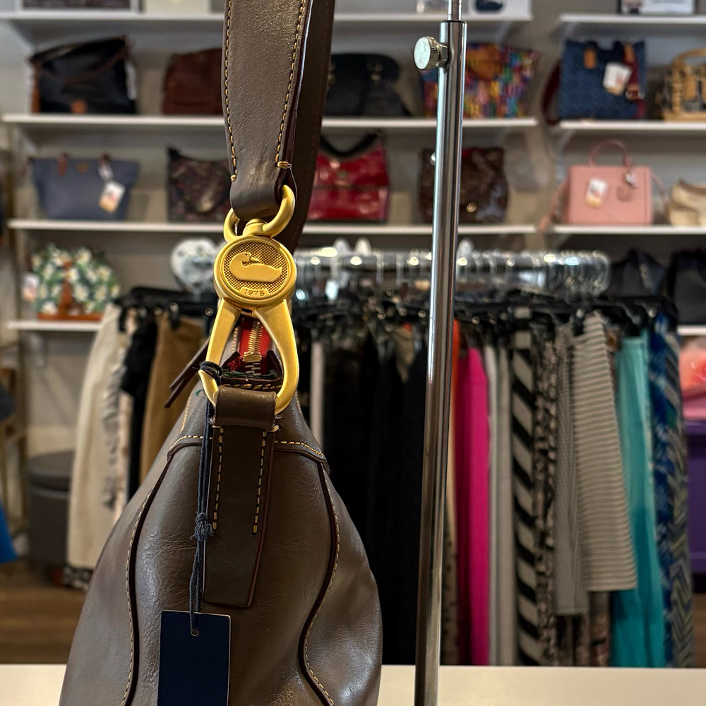 
                      
                        Dooney and Bourke Florentine Leather Large Cassidy Hobo in Elephant SN:J17514696
                      
                    