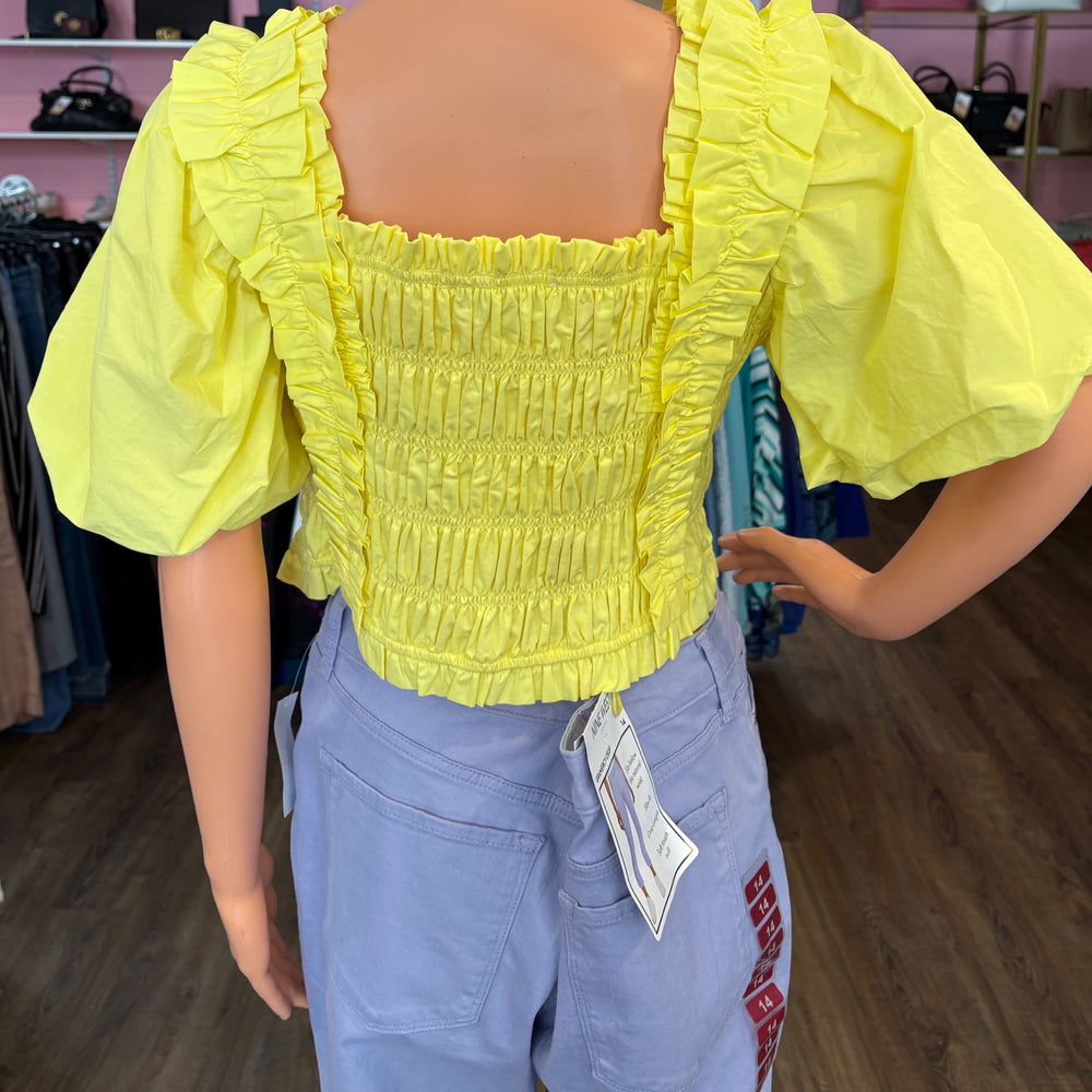 
                      
                        endless rose Women's Yellow Smocked Puff Sleeve Top Blouse Size Medium
                      
                    