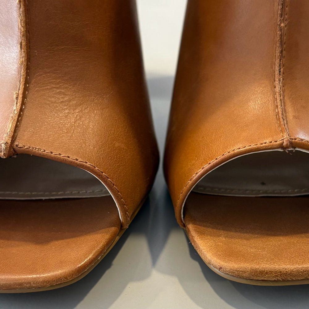 
                      
                        Steve Madden SLINNG Cognac Heels 10M
                      
                    