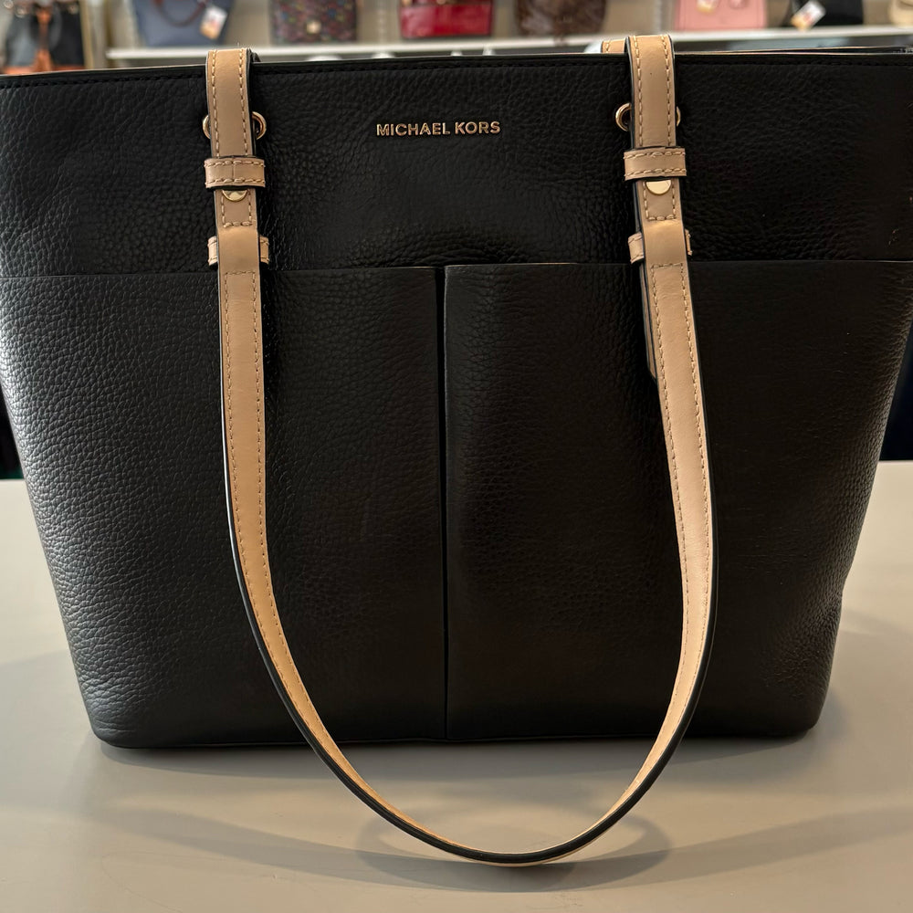 
                      
                        Michael Kors Bedford Black & Beige Medium Top Zip Pocket Tote
                      
                    