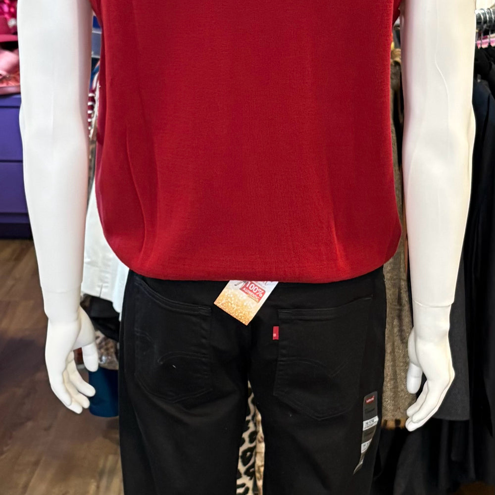 
                      
                        NWT Cotton Brothers Burgundy Red 100% Cotton Quarter Zip Sweater Vest Size:S
                      
                    