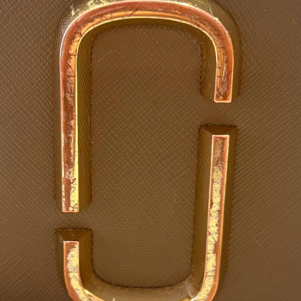 
                      
                        Marc JACOBS The Snapshot Bag in Camel Multicolor
                      
                    